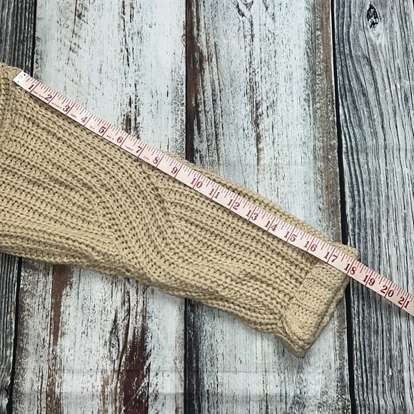 Moon & Madison Cream Sweater Sz M - Picture 8 of 12